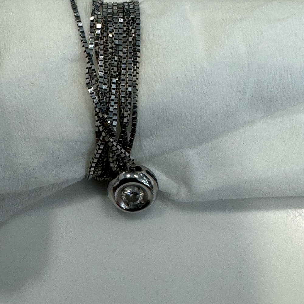 Small round diamond cover with white gold-from Italy